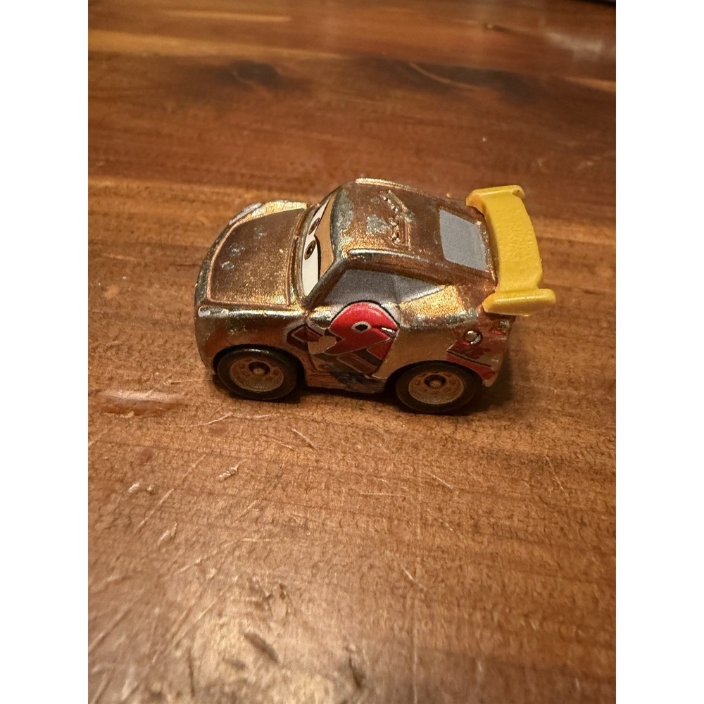 2016 Diecast Mattel Disney Pixar Cars Mini Racers GOLD Mcqueen *chipped Paint